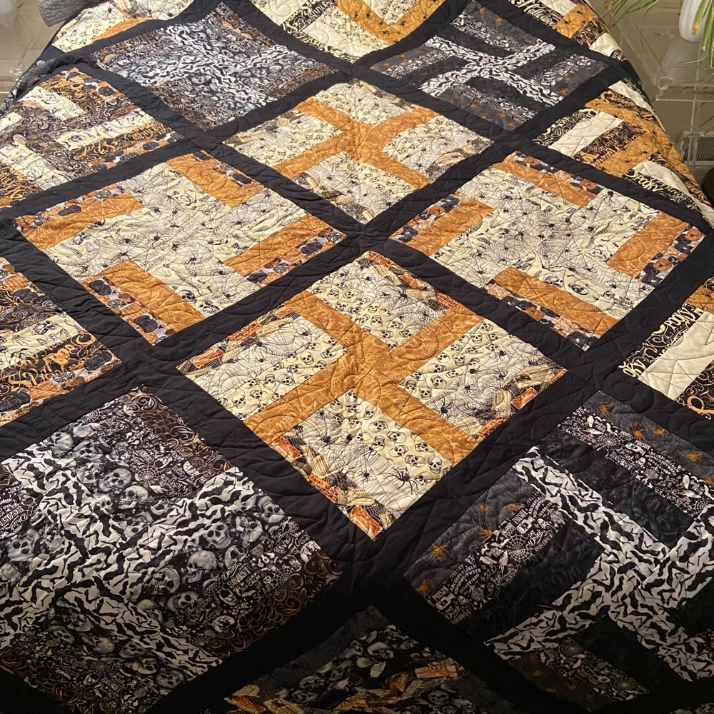 Golden Gothic, 75”x96”. All cotton fabric, cotton/scrim batting.